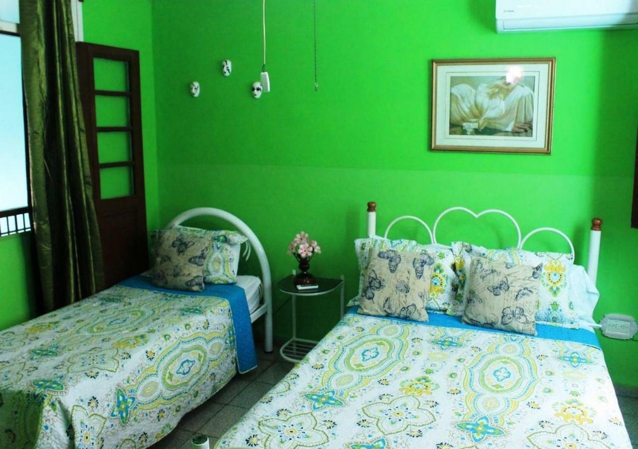 Hostal Yolanda Habana Vieja ハバナ エクステリア 写真